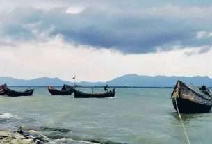 **আরাকান আর্মি বাংলাদেশি ২৪ জেলেকে ফেরত দিলো**
